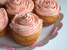 Fot. Barb82, Muffinki róże z marmoladą różaną i kremem