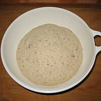 Chleb wyrabiany na stolnicy - łatwy