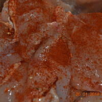 Kurczak w sosie serowo-śmietanowym z zestawem surówek