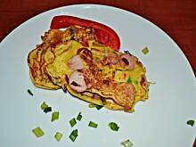 Fot. Duusiak, Parówkowe omleciki z ogórkami