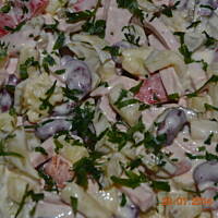 Sałatka z mortadeli i warzyw konserwowych