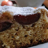 Szybkie ciacho ze śliwkami z kompotu