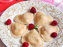 Fot. Mloda, Pierogi serca z serem i malinami