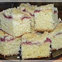 Ciasto drożdżowe z truskawkami