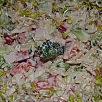 Sałatka z brązowym ryżem i brokułem