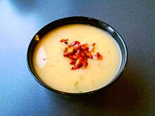 Fot. małpiatka, Zupa krem ziemniaczana z pieczonym czosnkiem