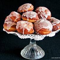 pyszne pączki w/g przepisu M. Kuronia...