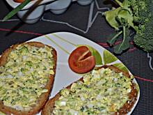 Fot. Duusiak, Pasta jajeczna z brokułami