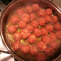 Zupka z pikantnymi kuleczkami