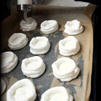 Bezowe babeczki toffi