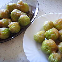 Brukselka polana masełkiem i bułką tartą...podobno pyszna