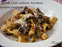 Fot. katy12, Tagliatelle z pesto truflowym, borowikami i suszonymi pomidorami