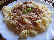 Fot. neliada, Makaron z tuńczykiem,smaczny szybki obiad.