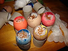 Fot. Wróbelek, wielkanocna dekoracja z kwiatów