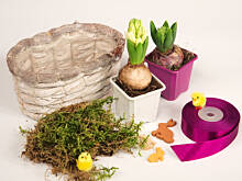 Fot. Wkn, Hiacyntowy stroik wielkanocny - dekoracje dla początkujących