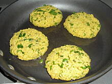 Fot. kamila258, Kotleciki z kaszy jaglanej z zieleniną