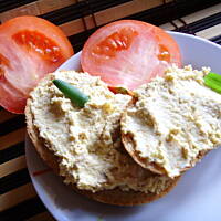 Pasta jajeczna z wędzoną makrelą