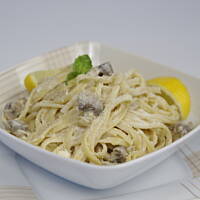 Bavette pieczarkowe z sosem śmietanowym - przepis z filmem