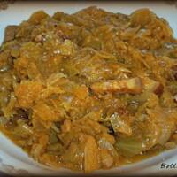 Bigos z młodej kapusty