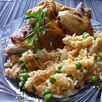 Rumiany kurczak w tymianku z szafranowym ryżem!