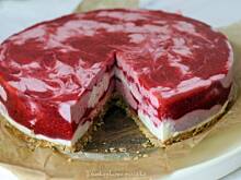 Fot. Dżanina Fonda, Truskawkowa mozaika (sernik na zimno)