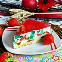 Śmietankowiec z truskawkami