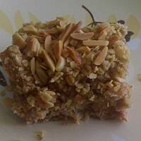 Ciasto sypane z rabarbarem i marcepanem