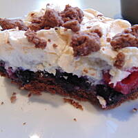 Kruszon z wiśniami i jagodami