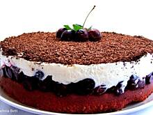 Fot. Betti Blue, Wiśniowy torcik z mascarpone i czekoladą