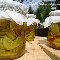 Ogórki w słodko-kwaśnej marynacie - przetwory