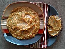 Fot. ekkore, Pasta z bakłażana z papryką