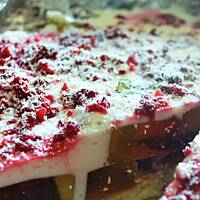 Śmietanowiec galaretkowy