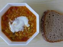 Fot. cini minis, Gulasz wegetariański z soczewicy