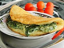 Fot. Mloda, Omlet serowy ze szpinakiem i fetą