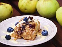 Fot. sebek, Antonówkowe crumble na żytnim spodzie z kruszonką