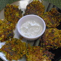 Placuszki z dyni z fetą i zieleniną