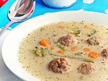 Fot. Mloda, Serowa zupa jarzynowa z klopsikami