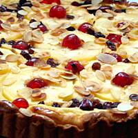 Sernik z jabłkami na cieście drożdżowym