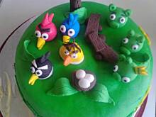 Fot. anika1230, Tort  ANGRY BIRDS z lukru plastycznego