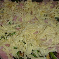 Strata z szynką i szparagami