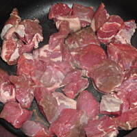 Pikantny gulasz z jagnięciny z dynią