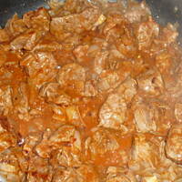 Pikantny gulasz z jagnięciny z dynią