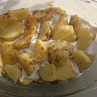 Zapiekanka ziemniaczana z kiełbaską w sosie śmietanowo-ziołowym :)