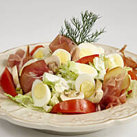 Sałatka z przepiórczymi jajeczkami