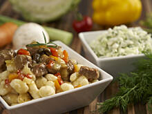 Fot. Wkn, Gulasz z kluseczkami domowymi