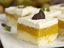 Fot. Wkn, Świąteczne ciasto jabłkowo-pomarańczowe