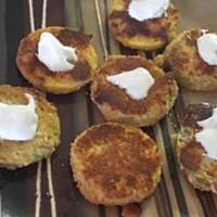 Pieczone zielone pomidory i cukinia w parmezanie