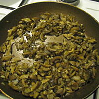 Rolada mięsno-grzybowa