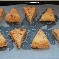 Bułeczki Kruche Serowo-pomidorowe