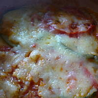 Feta z pomidorami i cukinią zapiekana